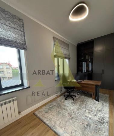 Фото Отдельный дом, 6 комн, 450м²