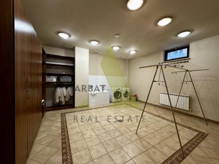 Фото Отдельный дом, 8 комн, 750м²