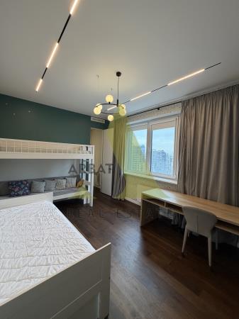 Фото Квартира, 4 комн, 162 м²