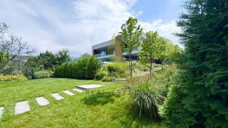Фото Отдельный дом, 6 комн, 400м²