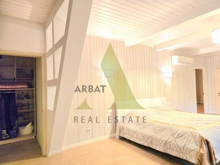 Фото Квартира, 8 комн, 433 м², 3/4 эт., 2011 г.п.
