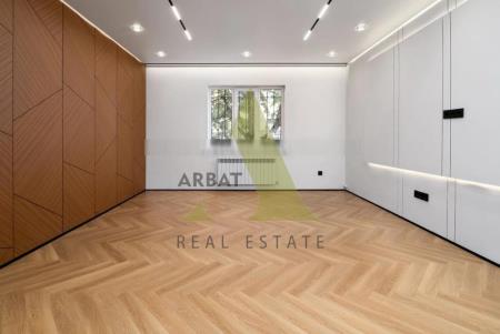 Фото Отдельный дом, 7 комн, 300м²
