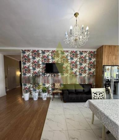 Фото Отдельный дом, 8 комн, 300м²