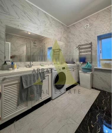 Фото Отдельный дом, 8 комн, 300м²