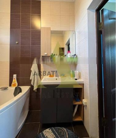 Фото Отдельный дом, 8 комн, 300м²