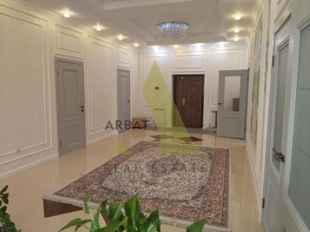 Фото Отдельный дом, 7 комн, 300м²
