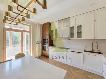 Фото Квартира, 5 комн, 220 м², 4/10 эт., 2022 г.п.