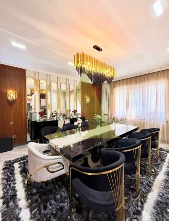 Фото Отдельный дом, 6 комн, 500м²