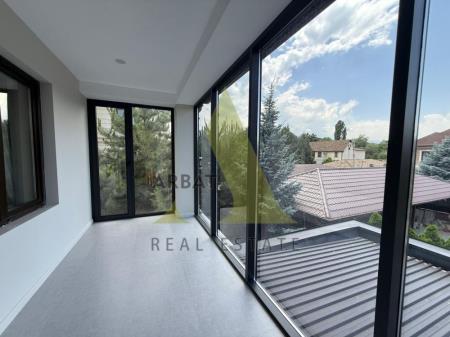 Фото Отдельный дом, 4 комн, 228м²