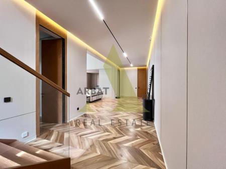 Фото Отдельный дом, 8 комн, 350м²