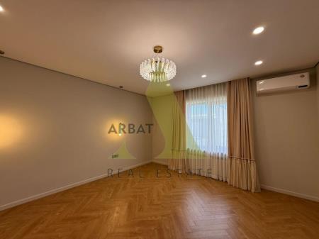 Фото Отдельный дом, 4 комн, 228м²