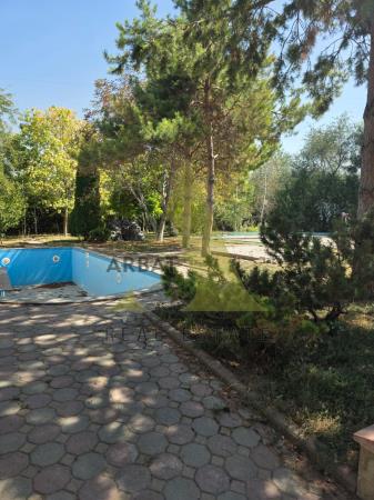 Фото Отдельный дом, 6 комн, 858м²