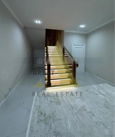 Фото Отдельный дом, 9 комн, 573.5м²