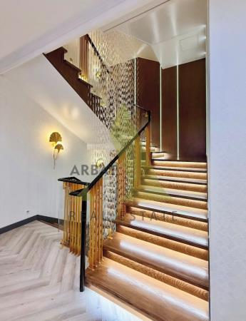 Фото Отдельный дом, 6 комн, 500м²