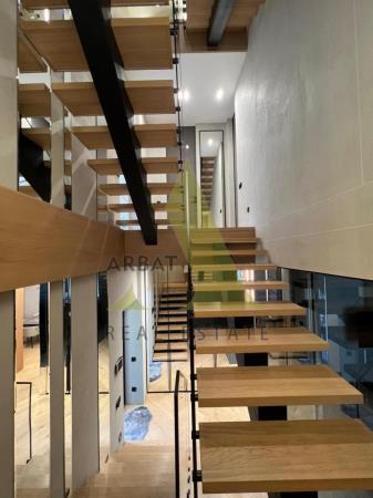 Фото Квартира, 4 комн, 180 м²