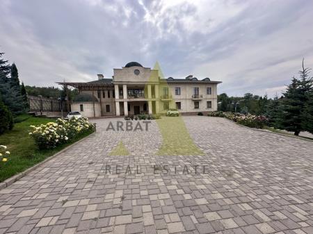 Фото Отдельный дом, 25 комн, 1674м²
