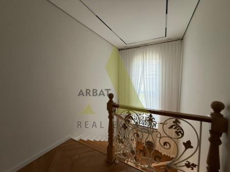 Фото Отдельный дом, 4 комн, 228м²