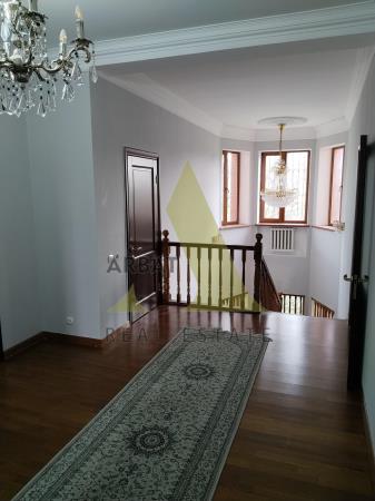 Фото Отдельный дом, 6 комн, 285м²