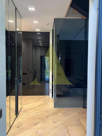 Фото Квартира, 4 комн, 180 м²