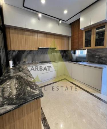 Фото Квартира, 7 комн, 370 м², 4 эт.