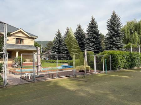 Фото Отдельный дом, 7 комн, 400м²