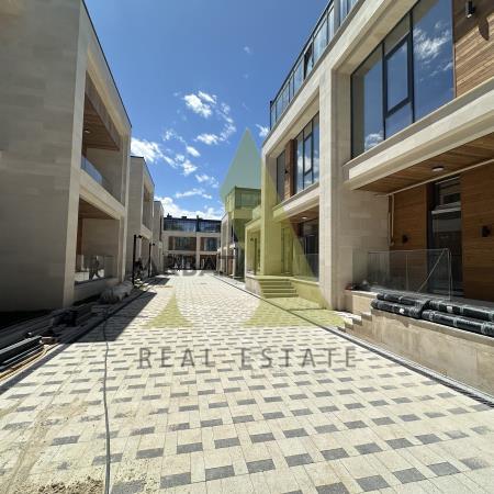 Фото Отдельный дом, 8 комн, 449.9м²