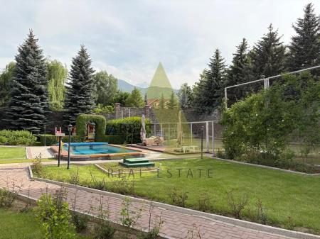 Фото Отдельный дом, 7 комн, 400м²