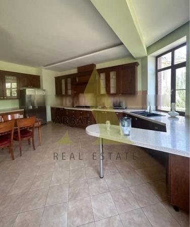 Фото Отдельный дом, 8 комн, 435м²