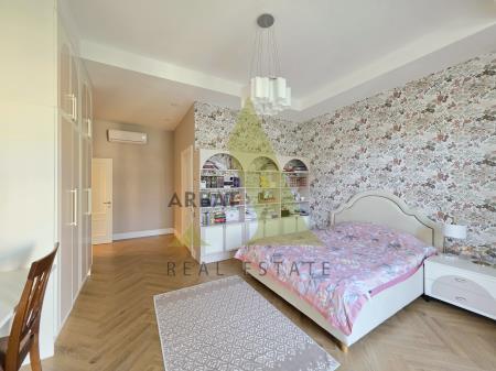 Фото Квартира, 5 комн, 220 м², 4/10 эт., 2022 г.п.