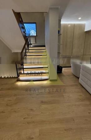 Фото Отдельный дом, 10 комн, 1055м²