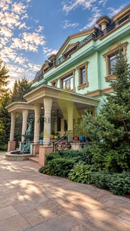 Фото Отдельный дом, 8 комн, 1320м²
