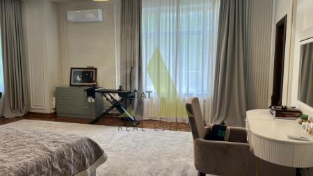Фото Отдельный дом, 7 комн, 650м²